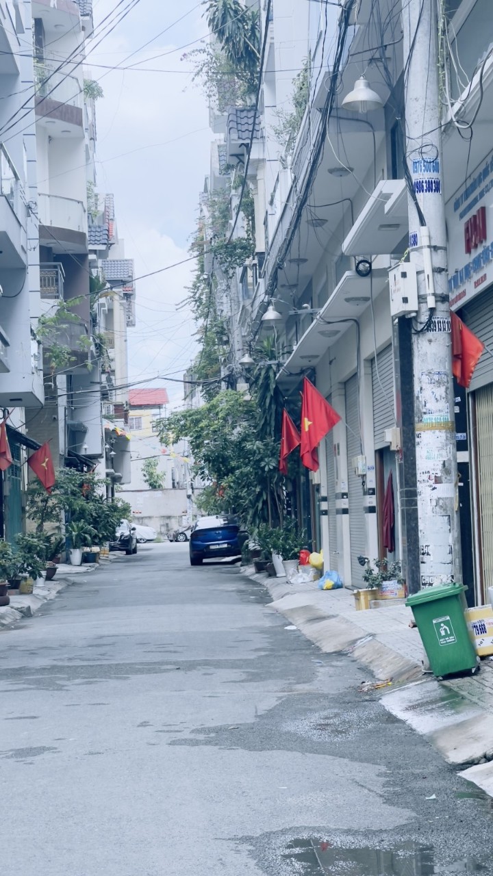 Bán Nhà Lạc Long Quân - HXH Tránh - 4 tầng BTCT - 35m2 Hiếm.