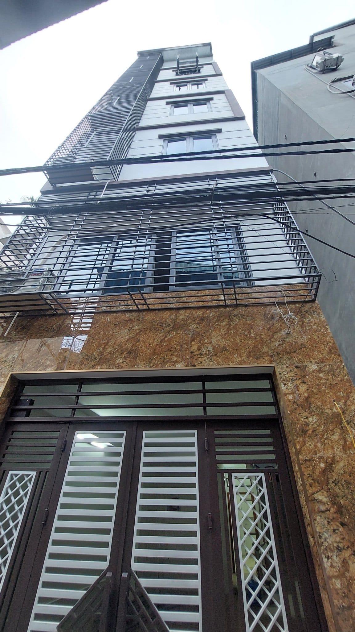 Siêu VIP bán CCMN 402 Mỹ Đình 55m2 x 7t tháng máy, dòng tiền 550tr/nắm, 11 tỷ.