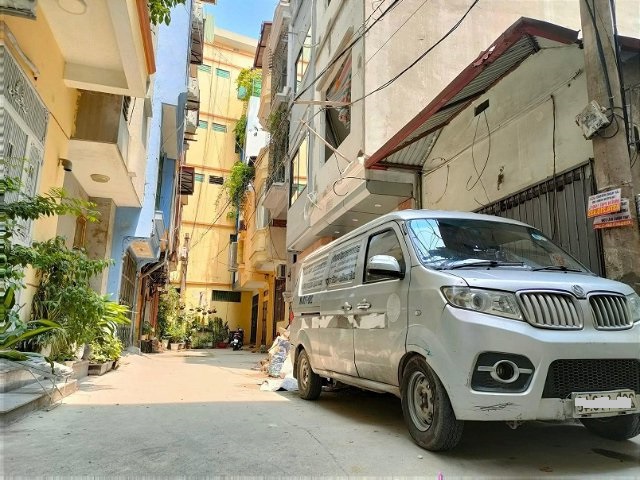 Nhà đẹp long lanh, ô tô vào nhà, trung tâm Đỗ Quang - Nguyễn Thị Định, ở & kinh doanh tốt.