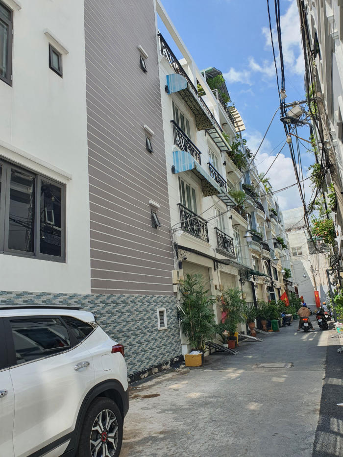 Nhà ĐẸP như HOA HẬU vào ở ngay, Lê Văn Lương, Tân Hưng, Quận 7, nhỉnh 3 tỷ