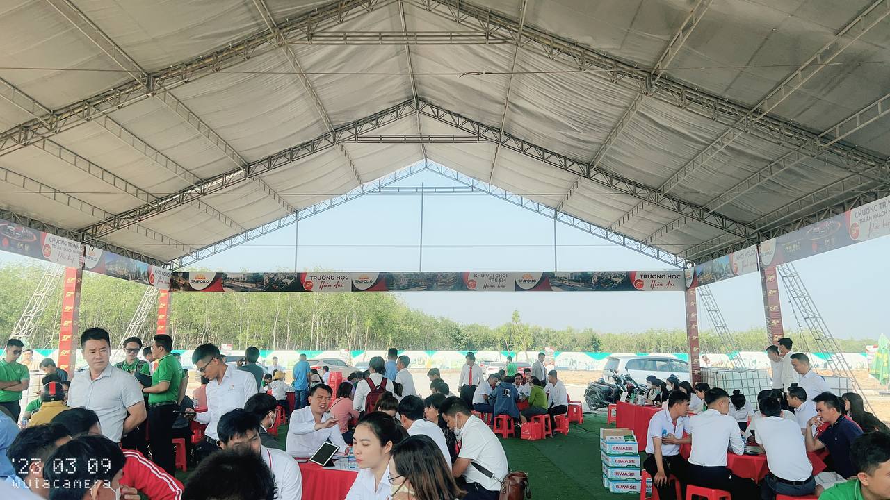 nha pho ben cat binh duong gia 480 trieu khong con tinh them phi nao them 5524683