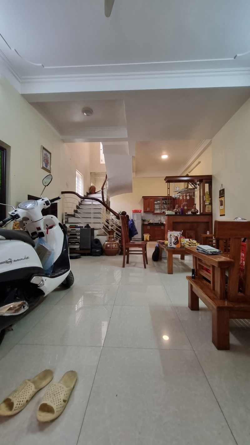 Nhà Trần Đại Nghĩa đi bộ ra Kinh Tế, khu vực tuyệt vời, Dt44m2, giá 3.7 tỷ.