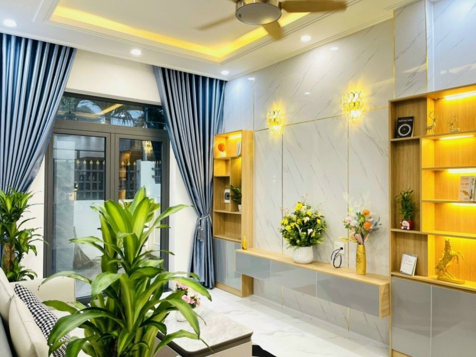 Bán nhà mặt phố quận Hai Bà Trưng, 5 tầng lô góc thang máy, 50m2 giá 9,7 tỷ TL