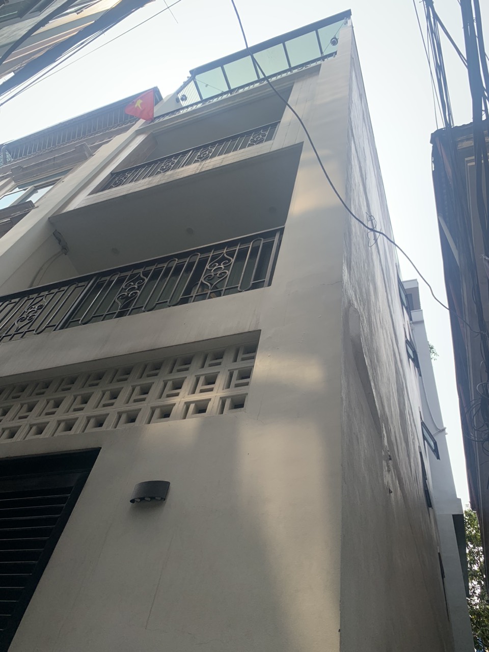 Bán nhà đẹp 151 Láng Hạ-Đống Đa 42mx5 tầng-Lô góc-3PN-full nội thất-Ngõ thông-ở ngay.