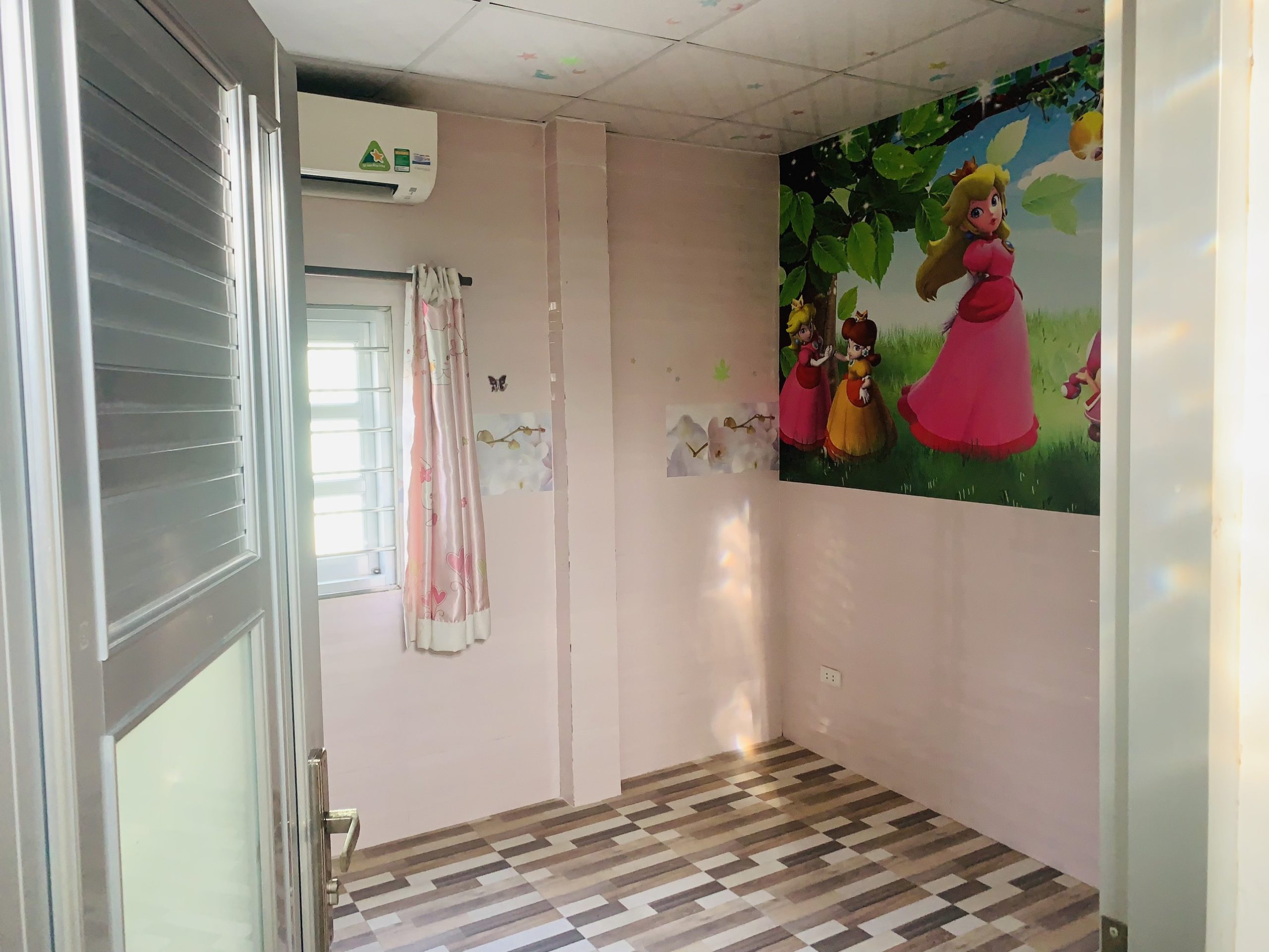 Cho thuê nhà HXH Nguyễn Văn Linh cách KDC Trung Sơn 5'.DT:4x18 trệt 1 lầu ST 3pn 3wc.Giá:8,5tr