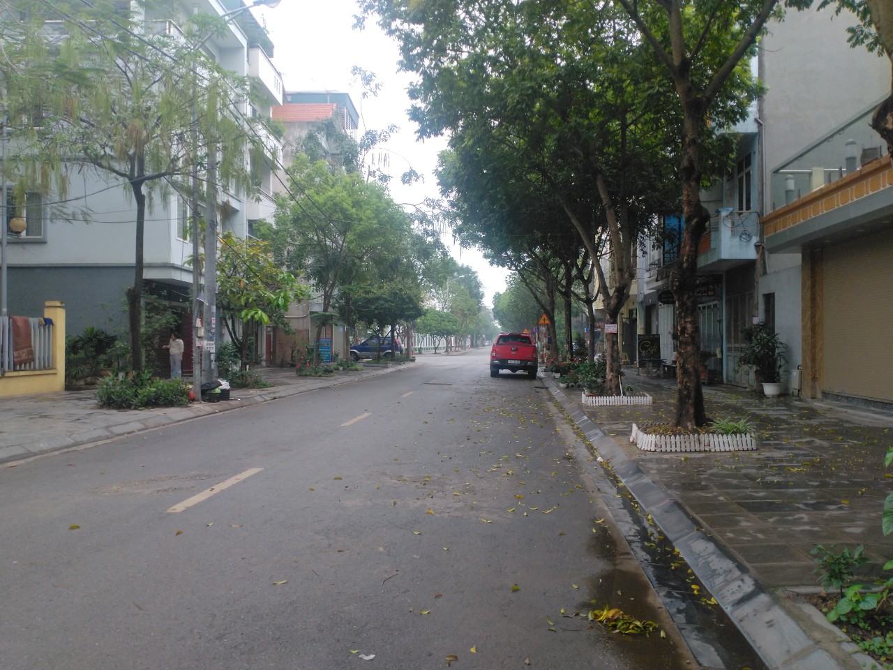 HIẾM!! Đất Lô Góc Khu Đấu Gía Việt Hưng, Vỉa Hè, Kinh doanh, 76m2, MT 17m, Gía 6,4 Tỷ.