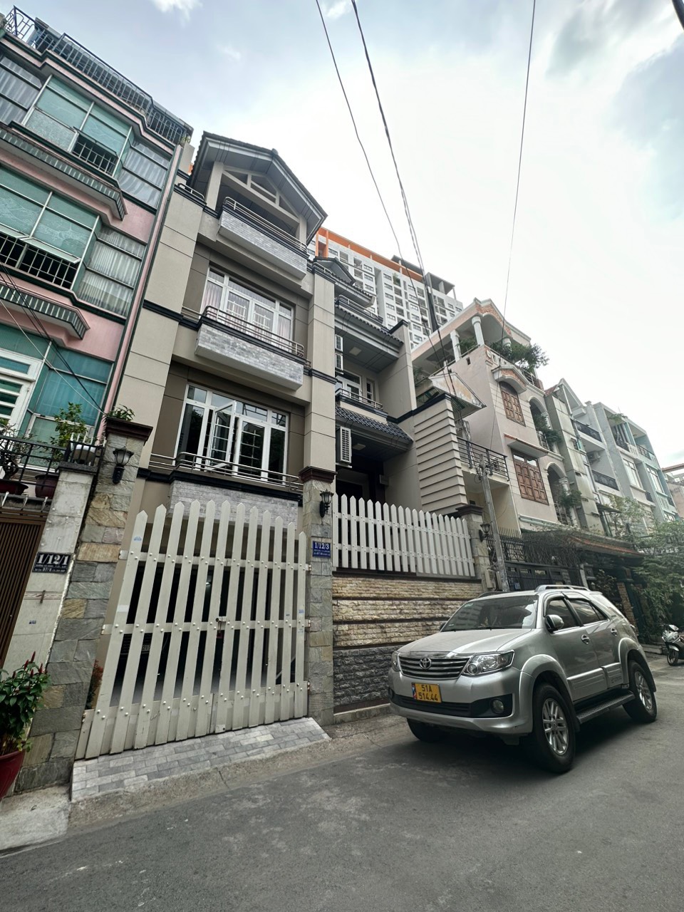 Bán Nhà Mặt Tiền Hồ Bá Kiện Quận 10 Giá 26 Tỷ