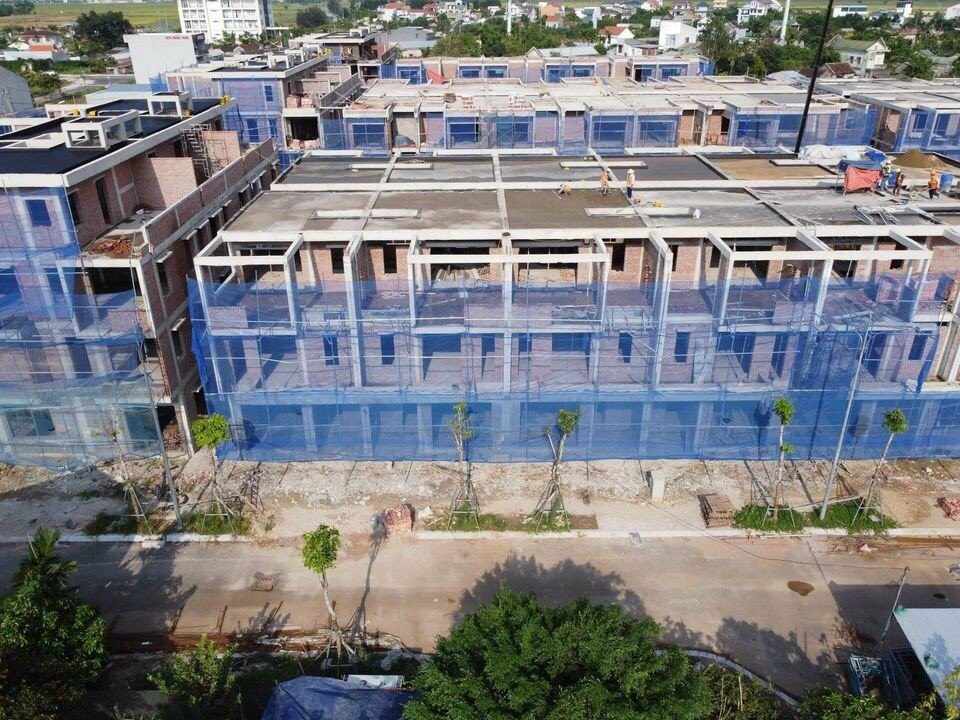 BÁN NHÀ PHỐ 3 TẦNG MẶT TIỀN 8M PHÙ HỢP VỪA Ở VỪA KINH DOANH NGAY TRUNG TÂM THÀNH PHỐ