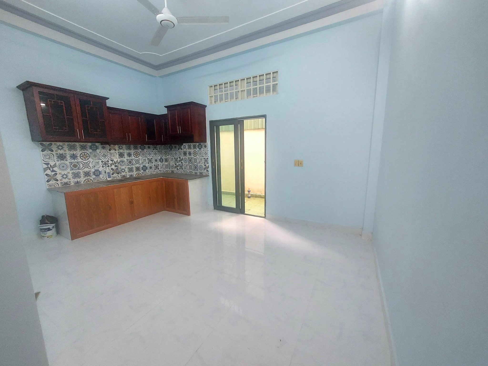 Nhà hẻm xe hơi -DT: 5x13 vuông vức