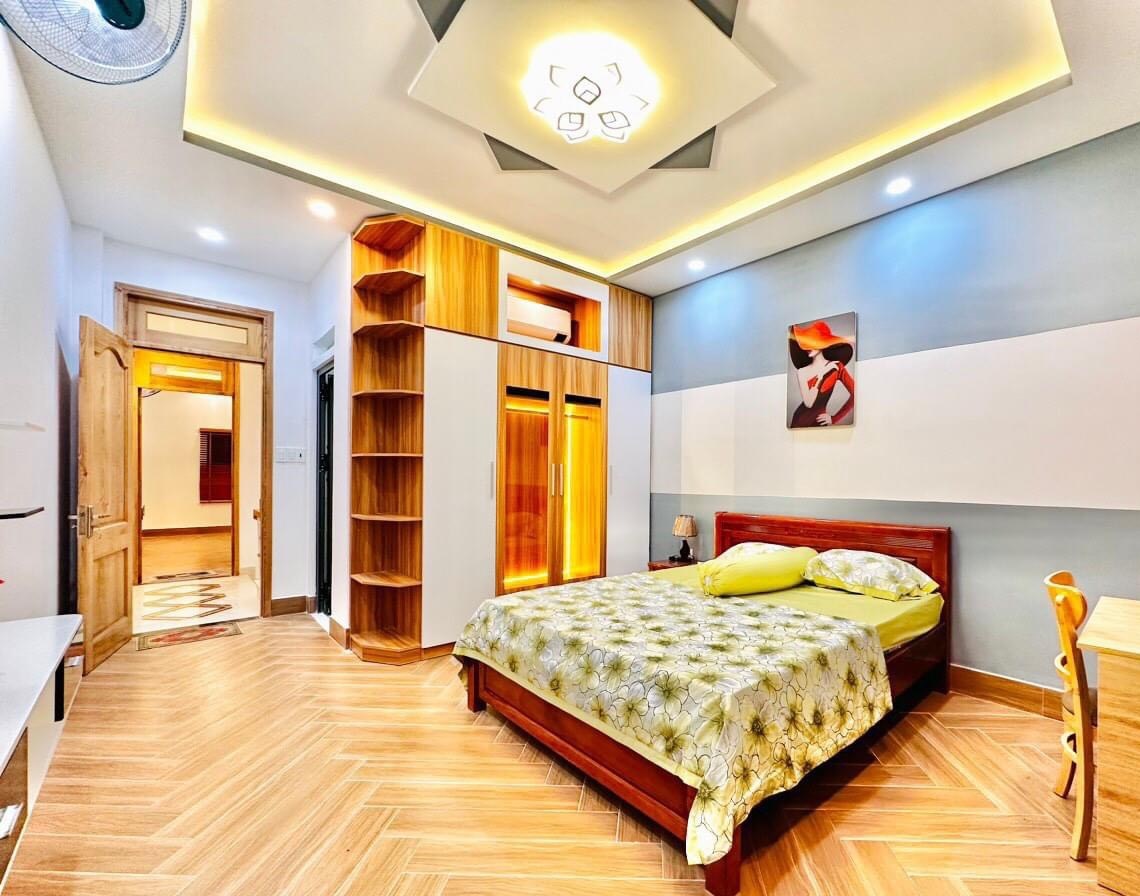 NHÀ ĐÔNG HƯNG THUẬN, Q12, 2 TẦNG ĐÚC BTCT, 50 M2, HẺM XE HƠI ,, SỔ ĐẸP, CHỈ 2 TY