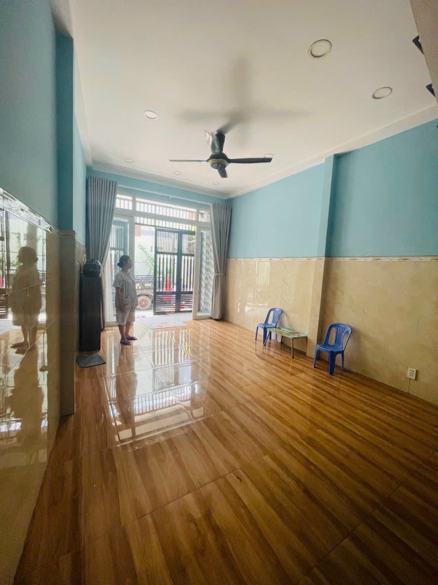 Bán nhà chính chủ 1 trục đường số 30 P6 sát ngay chợ An Nhơn vị trí đẹp