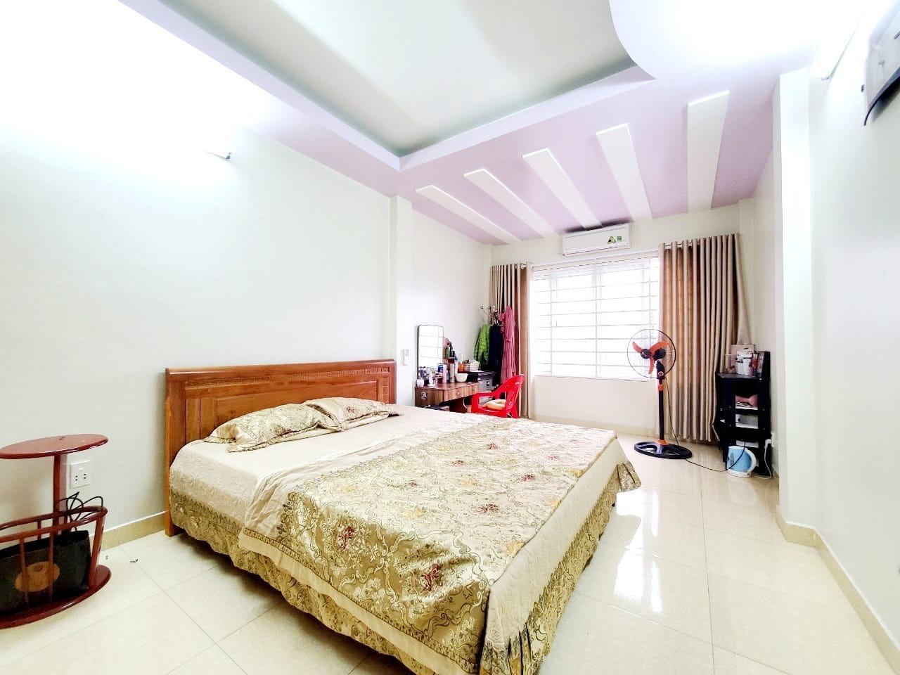 Bán nhà phố Dư Hàng - Lê Chân, diện tích 60m 3 tầng, GIÁ 2.5 tỉ độc lập, sân cổng riêng