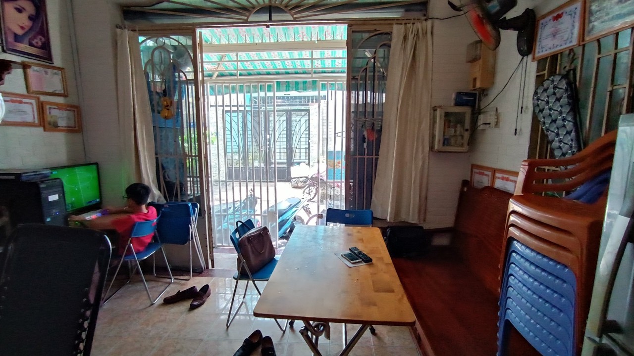 Bán MTKD thông Gò Dầu quận tân Phú 5.6 x 9m x2T chỉ 4.8 tỷ TL