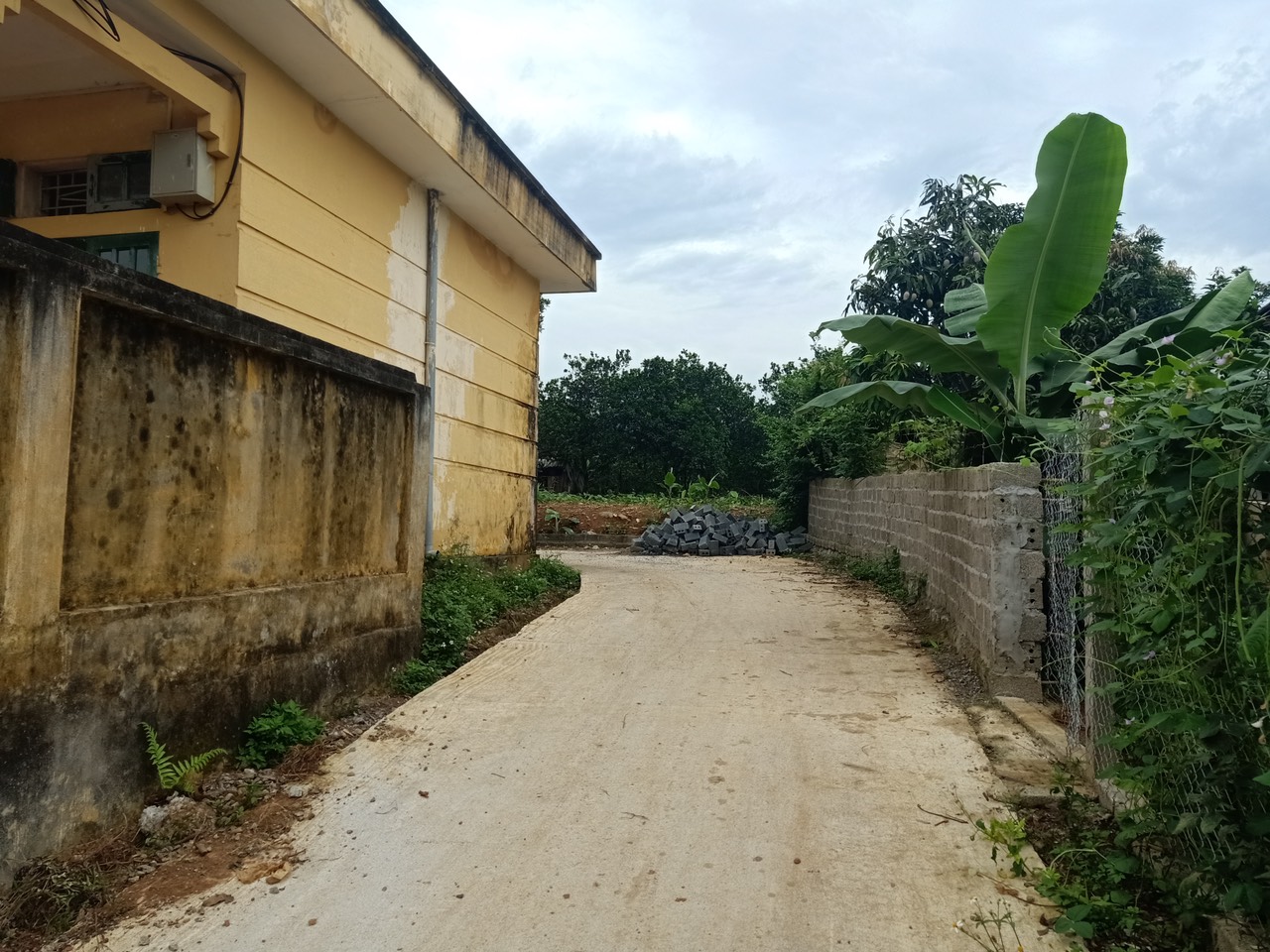 BÁN 1000M CÓ 200ONT GIÁ CHỈ 6XXTR TẠI CAO PHONG