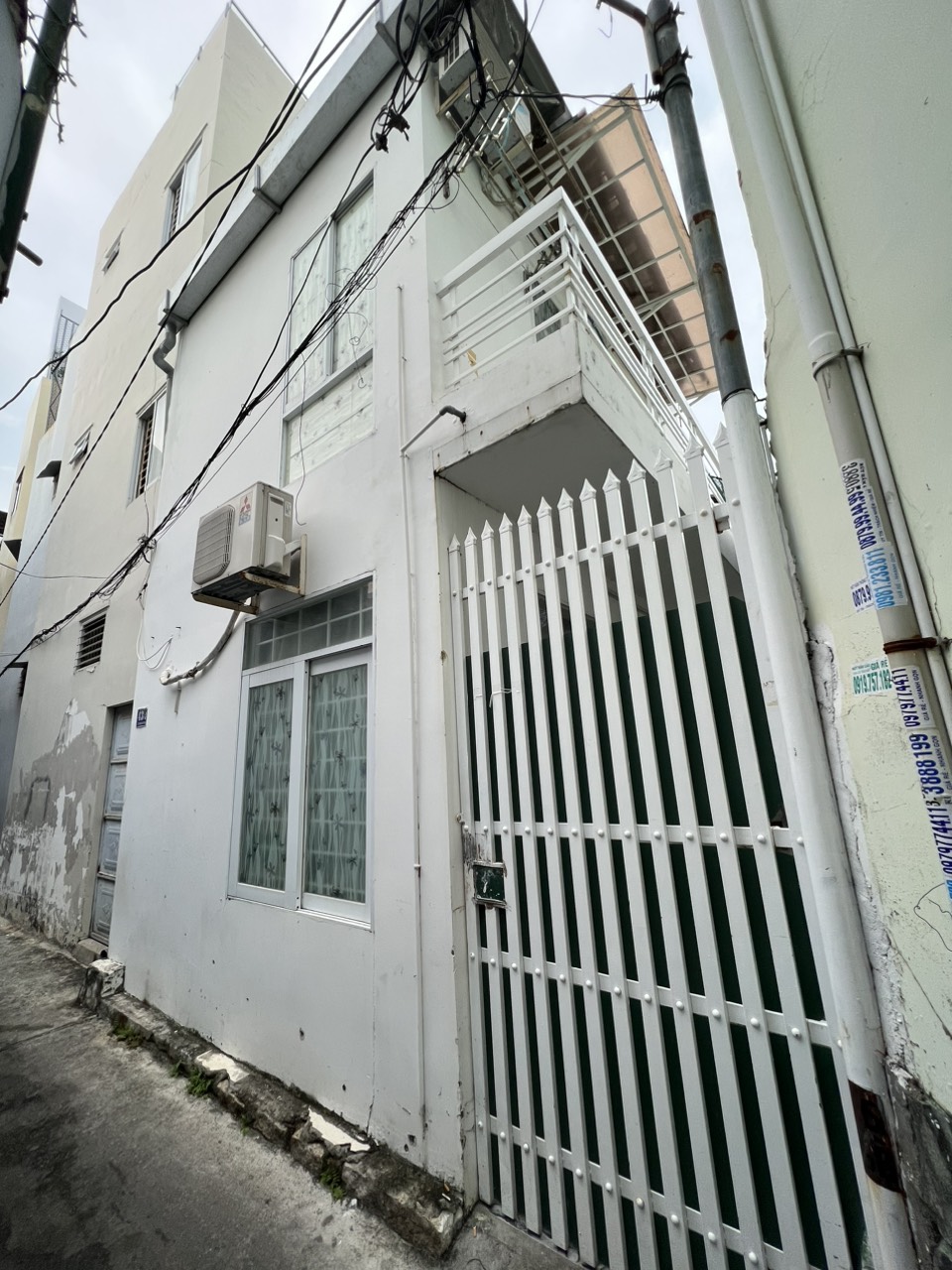 Gia đình cần bán nhanh căn nhà hẻm Lý Thánh Tôn, phường Lộc Thọ.