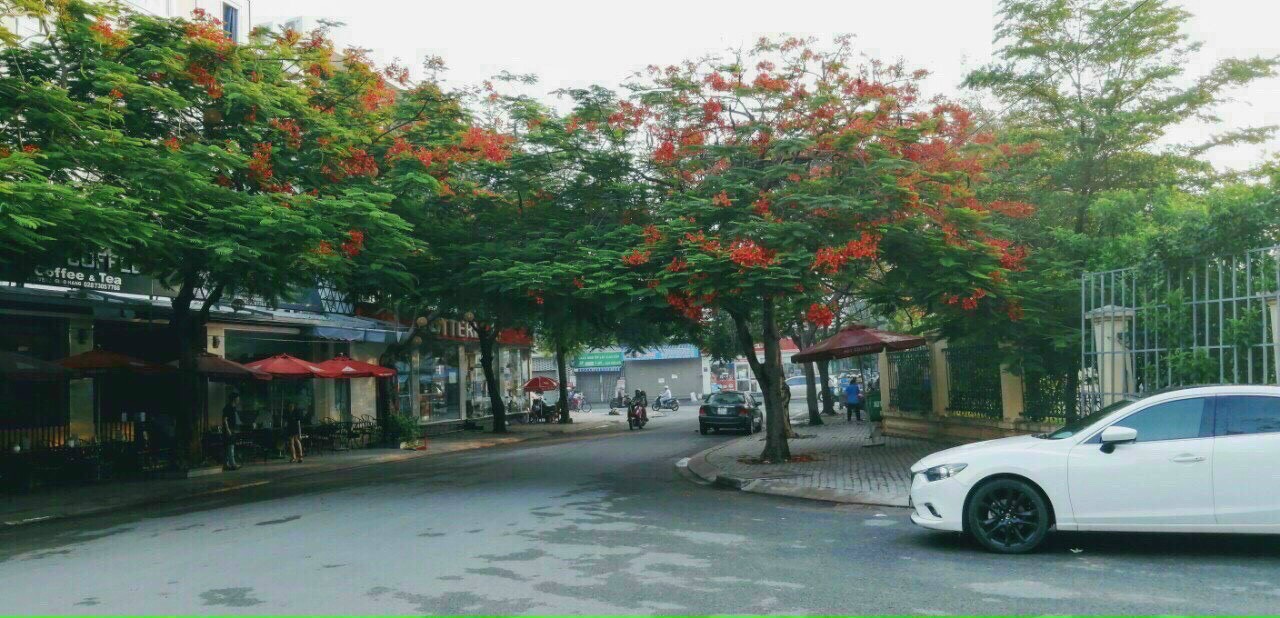 BÁN NHÀ PHỐ KDC NAM HÒA PLA, Q9: SIÊU ĐẸP - SANG TRỌNG - TIỆN ÍCH