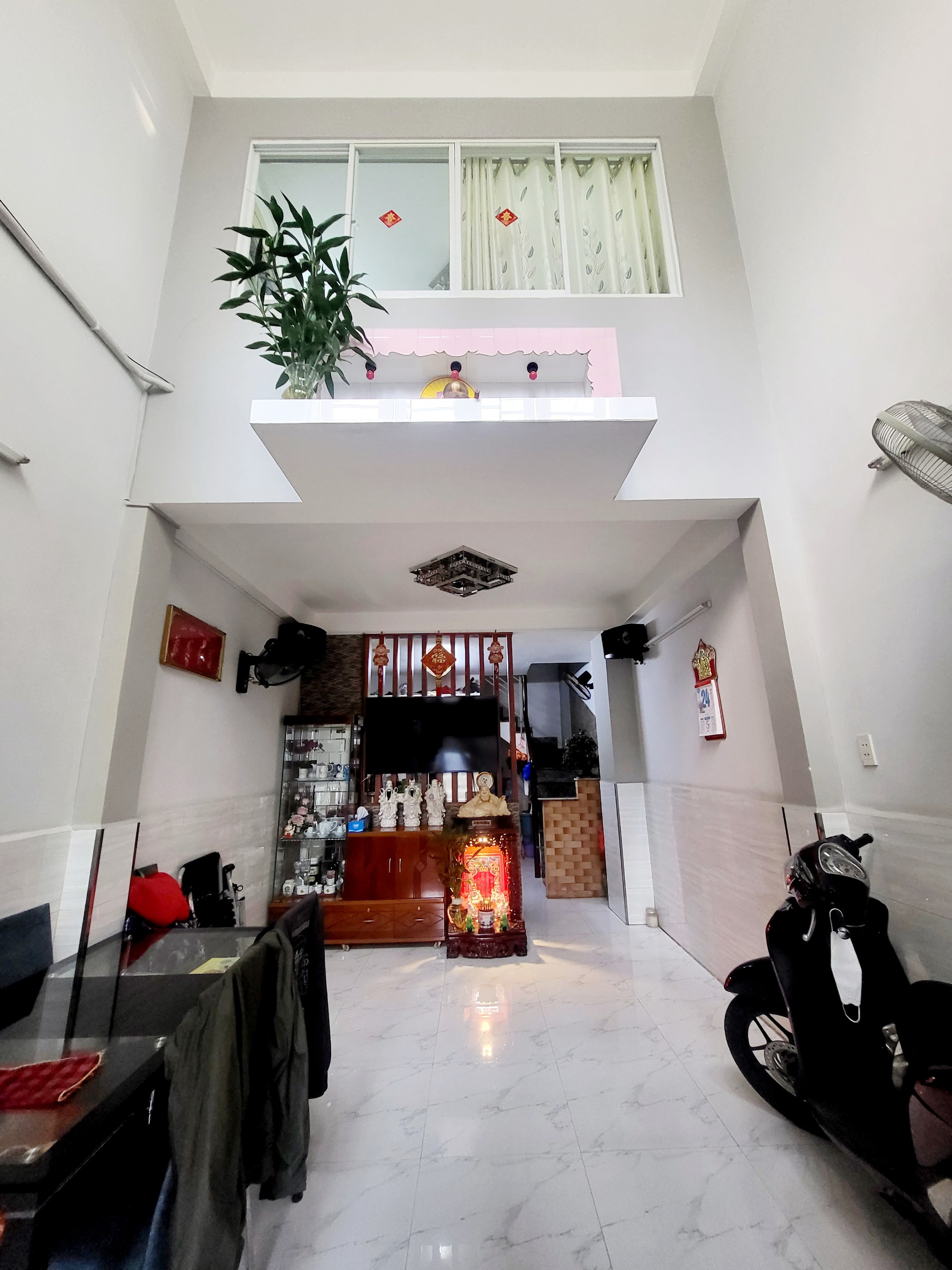 Cần bán gấp nhà MTNB Phường 4, Quận 4