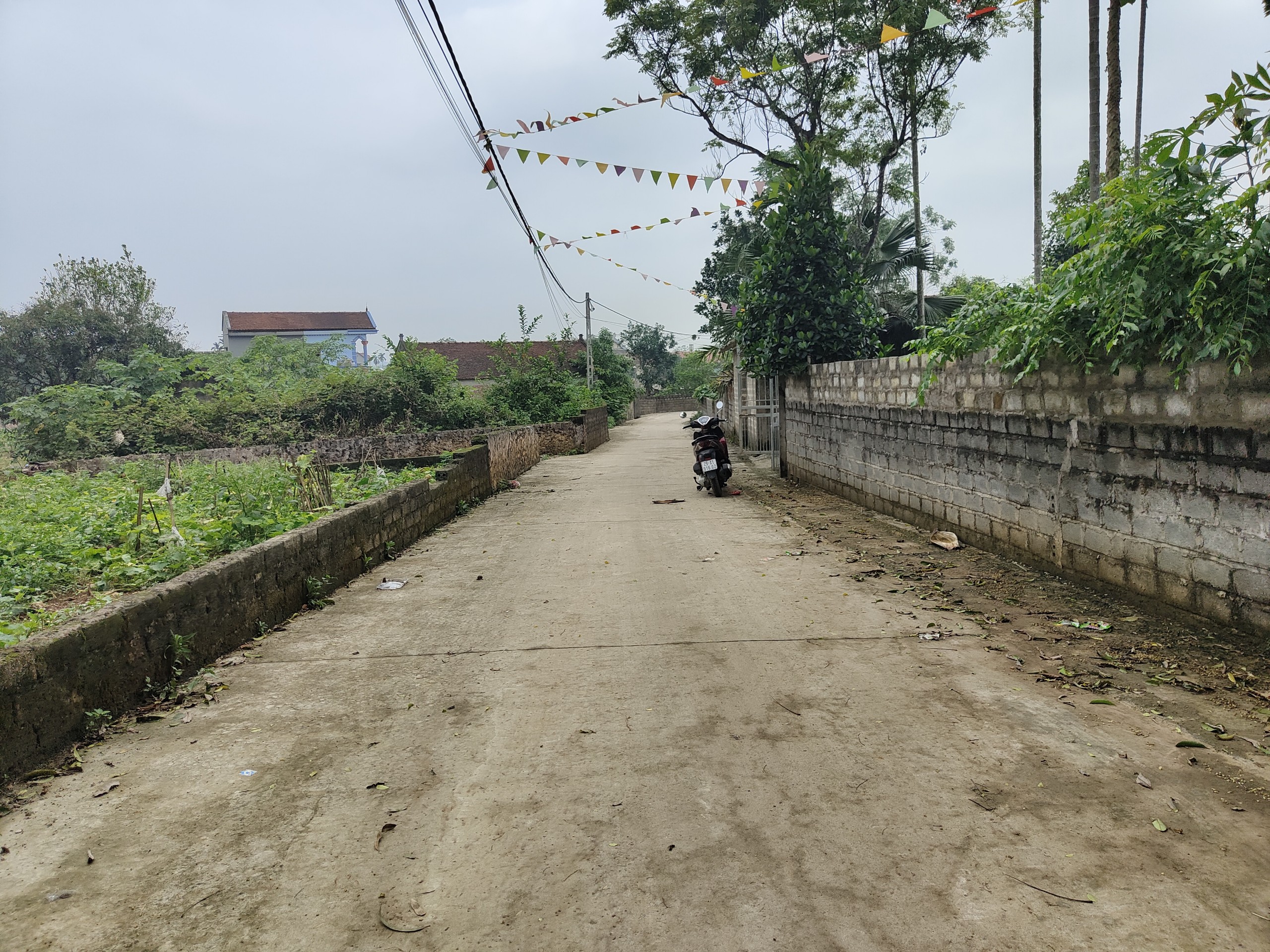 BÁN 660M CÓ 200 ONT CHƯƠNG MỸ GIÁ CHINHR 2.X TỶ