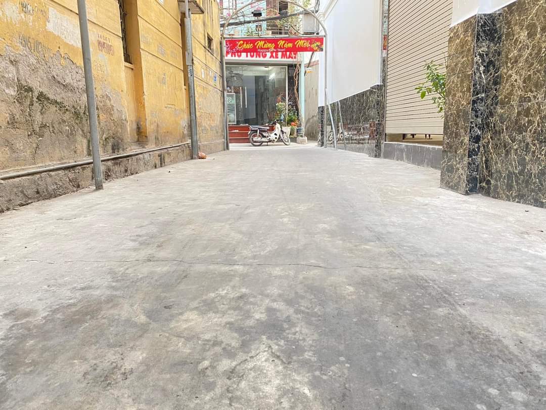 Nhà mới, ô tô đỗ cửa, ngõ thông, 33m2, 5 tầng nhỉnh 3 tỷ phố Nam Dư, quận Hoàng Mai