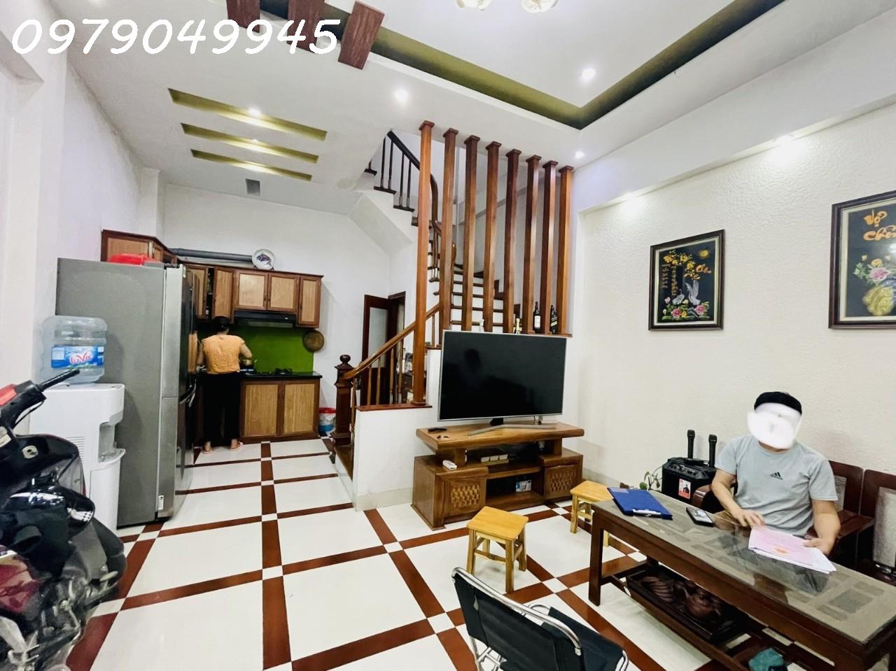 BÁN NHÀ DOÃN KẾ THIỆN 4.3TỶ, SIÊU ĐẸP, 30M2X6T, NỞ HẬU, ẢNH THẬT BÊN DƯỚI