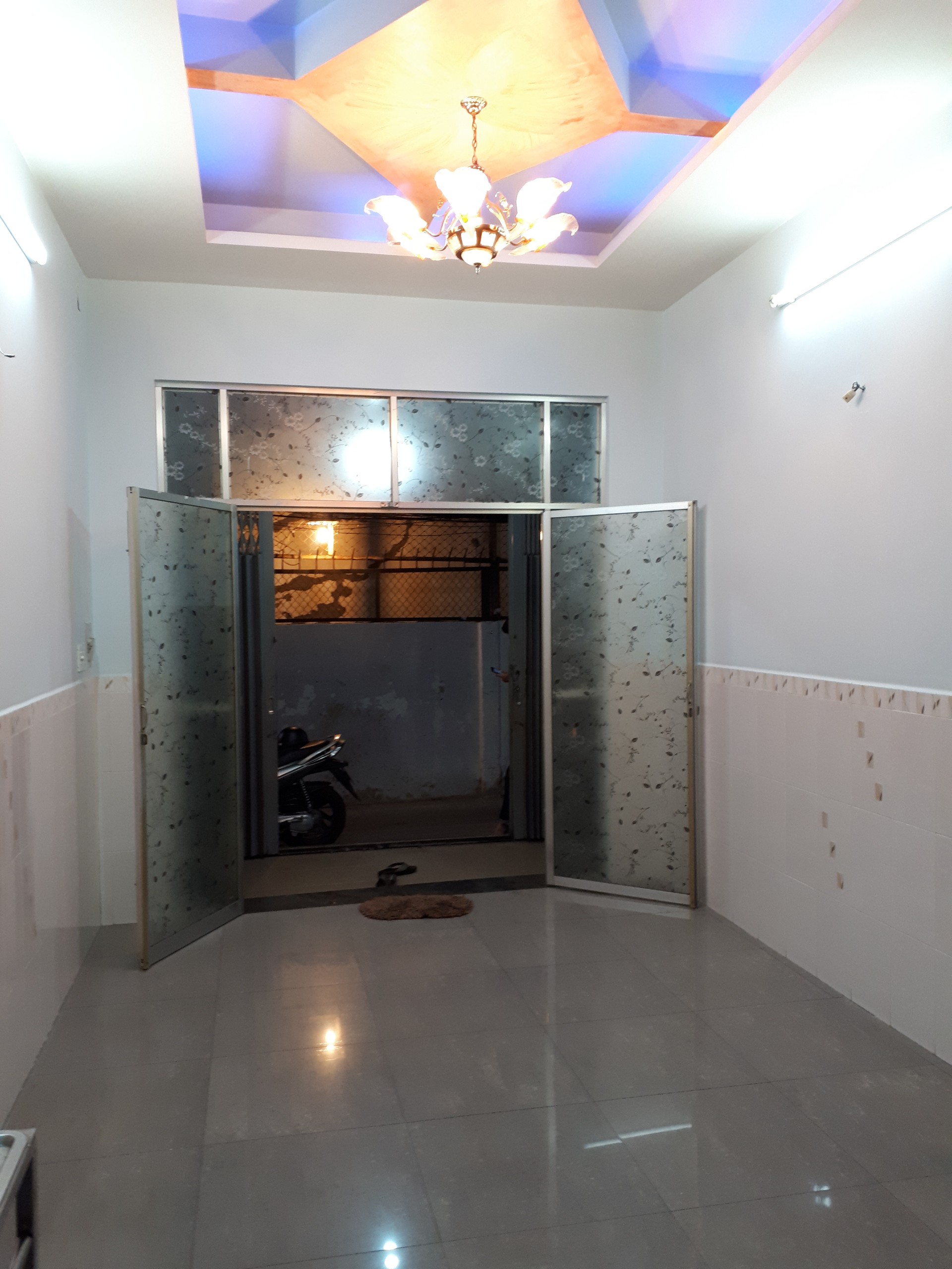 Cho thuê NNC Hẻm 460 Nguyễn Tất Thành p18 Q4