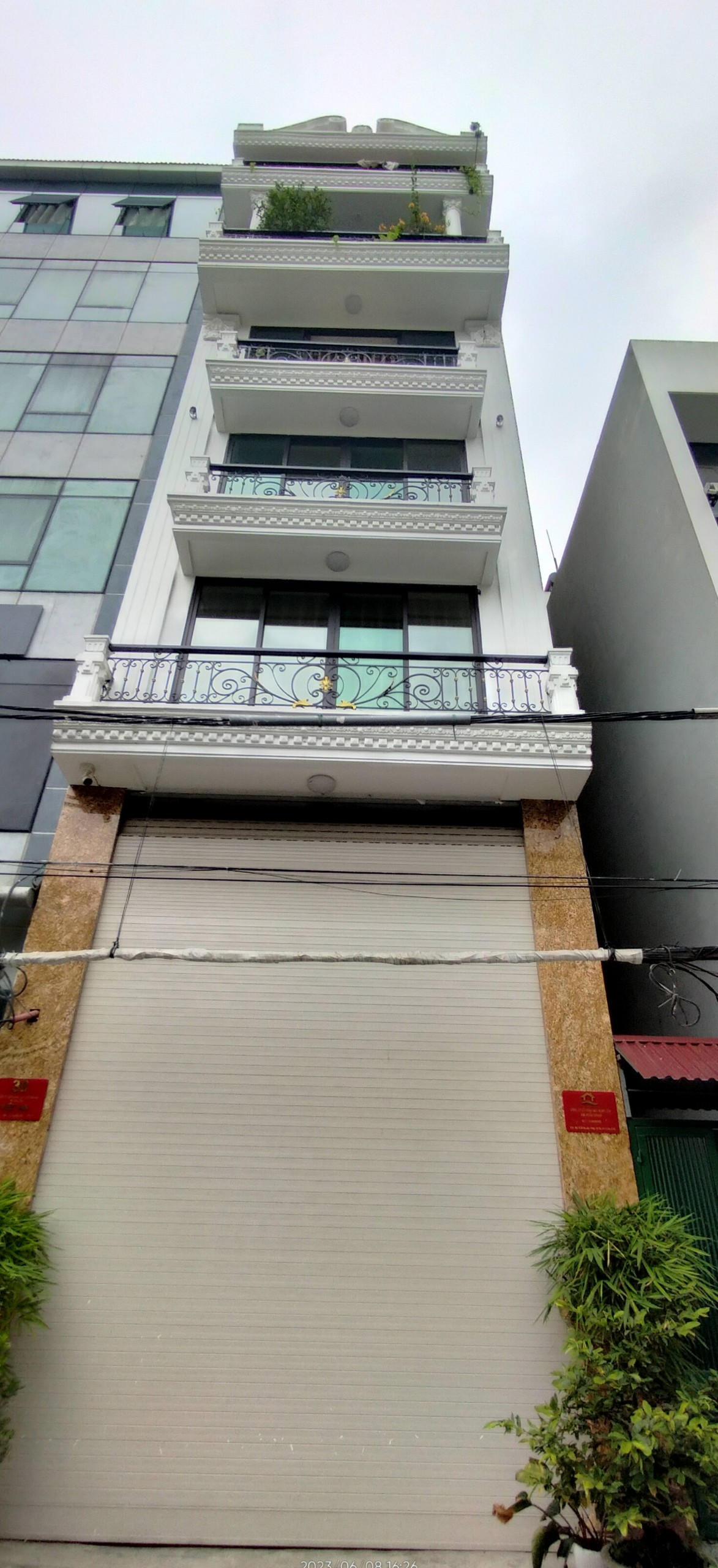 Siêu Hiếm 61,8m2 Mễ Trì Hạ ô tô tránh KD đỉnh, 7 tầng TM giá 11.8tỷ