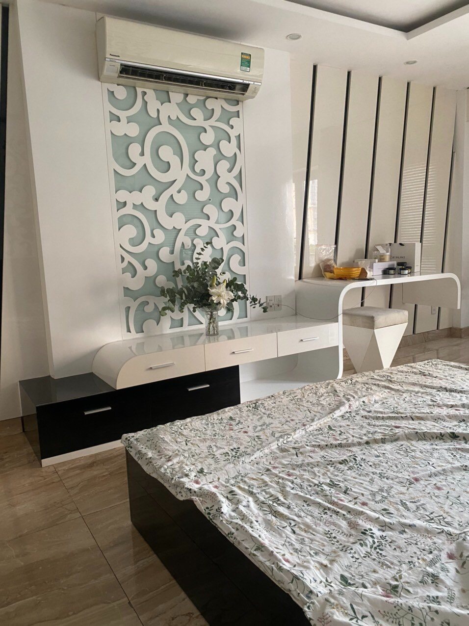 Mình cần cho thuê phòng tại 142 Võ Văn Kiệt, Phường Nguyễn Thái Bình, Quận 1, TP HCM