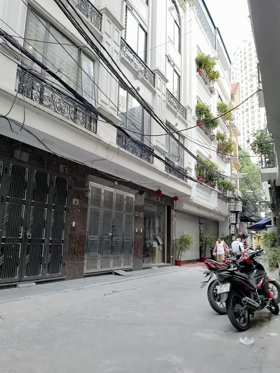 Toà nhà 5 tầng thang máy, phân lô, ô tô phố Nguyễn Trãi, 56m2, MT 5m, 10.6 tỷ