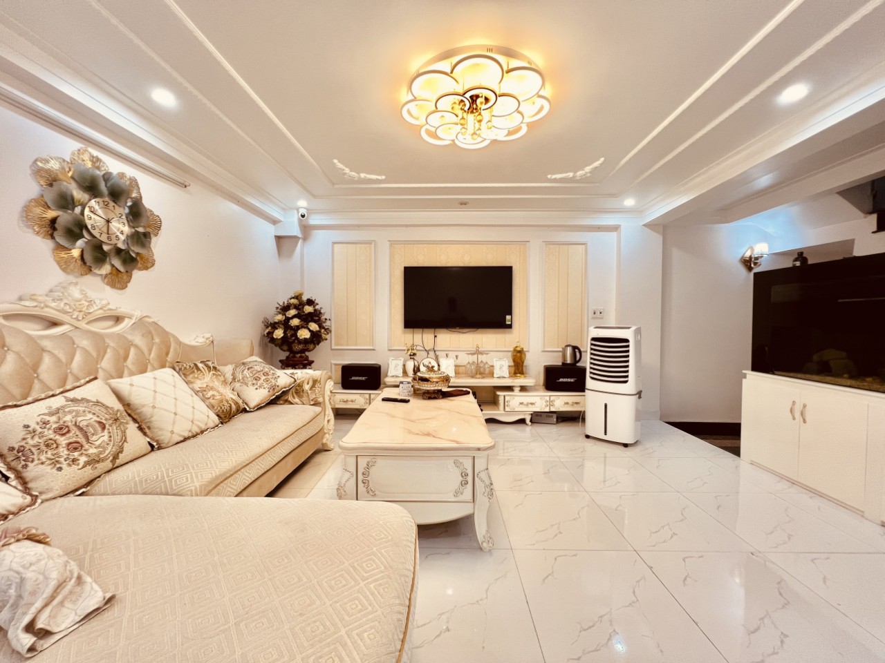 Bán nhà dân xây độc lập lô góc mặt ngõ to An Đà, diện tích 54m 3.5 tầng GIÁ 4.2 tỉ