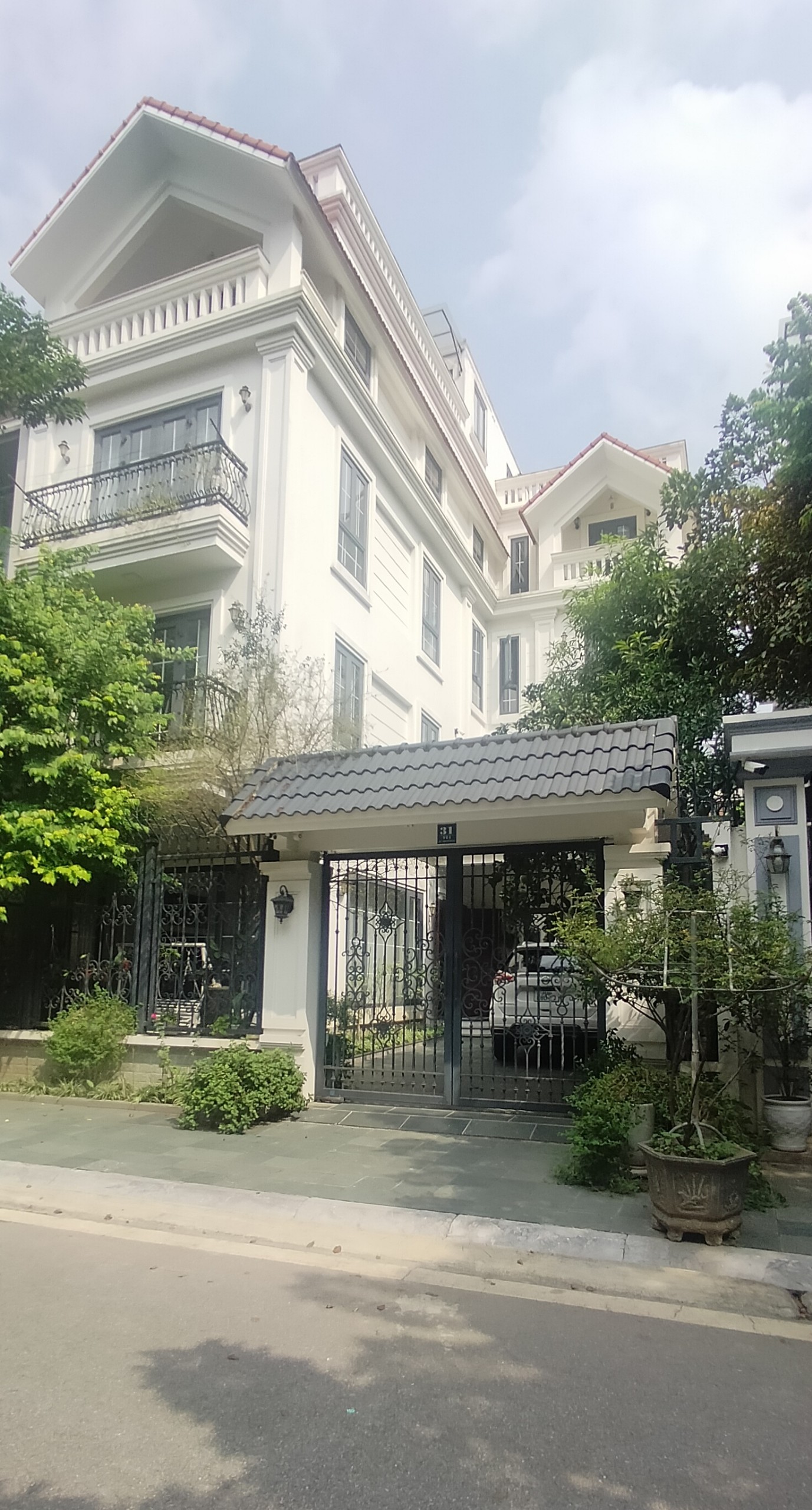 Biệt thự 212m2 Thành phố Giao Lưu khu vip, 4 tầng kinh doanh 42.8 tỷ