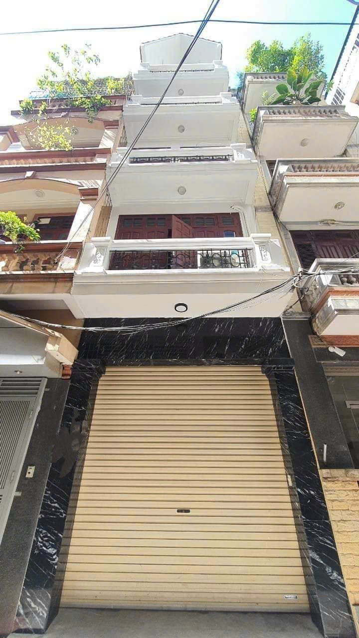 NGHĨA ĐÔ- KHU PHÂN LÔ QUÂN ĐỘI - NHÀ ĐẸP - 2 THOÁNG - CÁCH PHỐ 50m - OTO VÀO NHÀ. Diện tích 68m2 5 tầng.