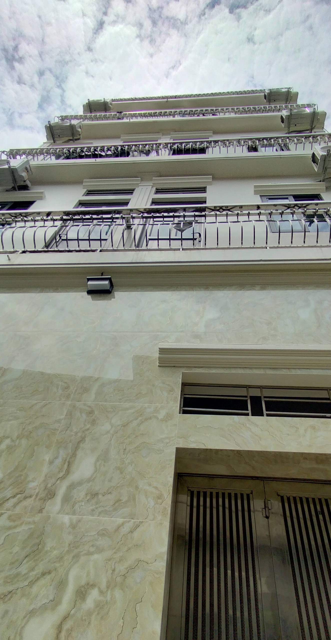 22 CĂN HỘ DV - DT 1,2TỶ.năm- CCMN PHẠM VĂN ĐỒNG 87.9M2- 7 TẦNG 13.2TỶ