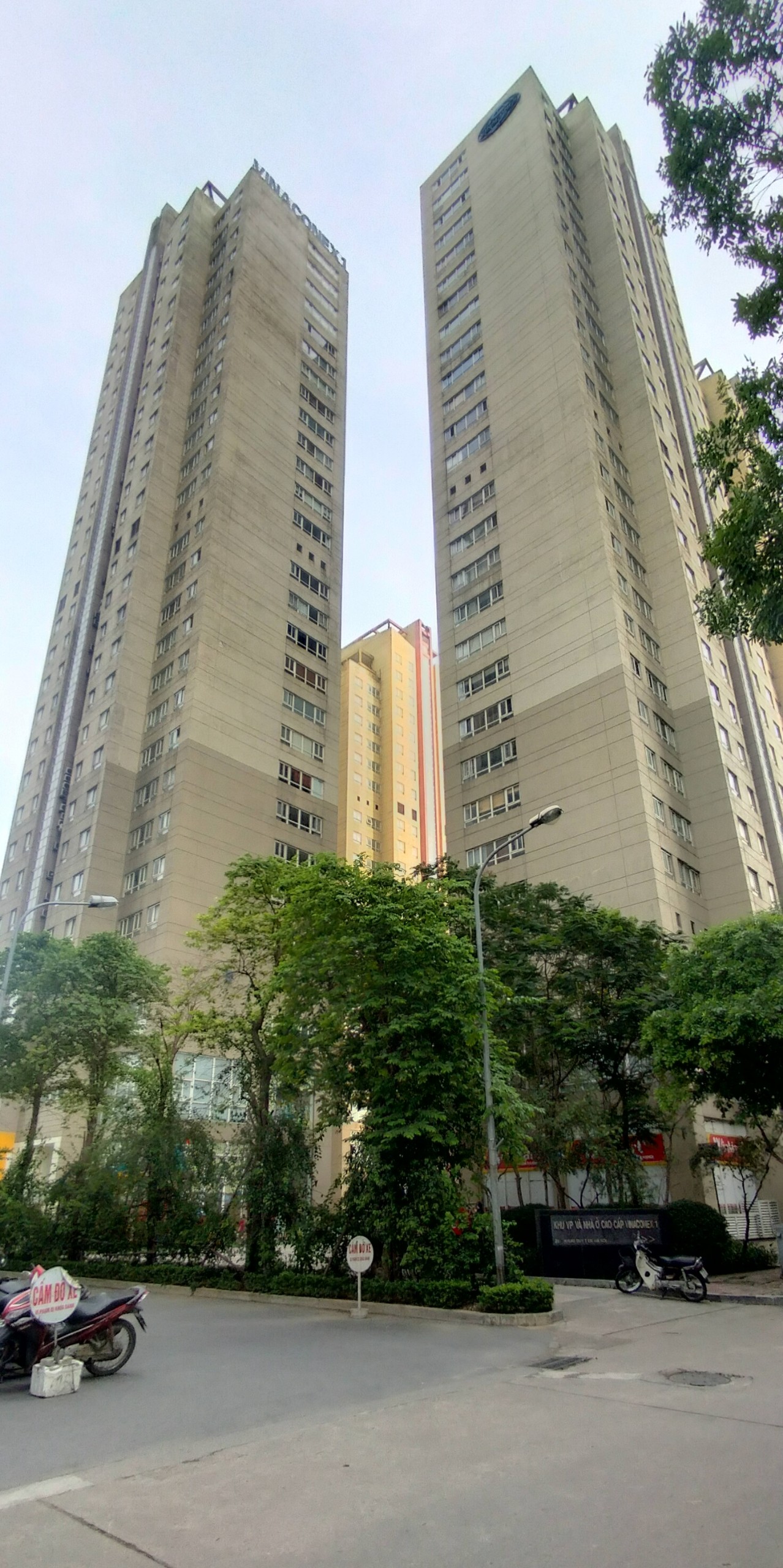 Chỉ 35triệu- Căn Hộ Cao Cấp Khuất Duy Tiến 150m2- 3PN-2WC Tặng NT