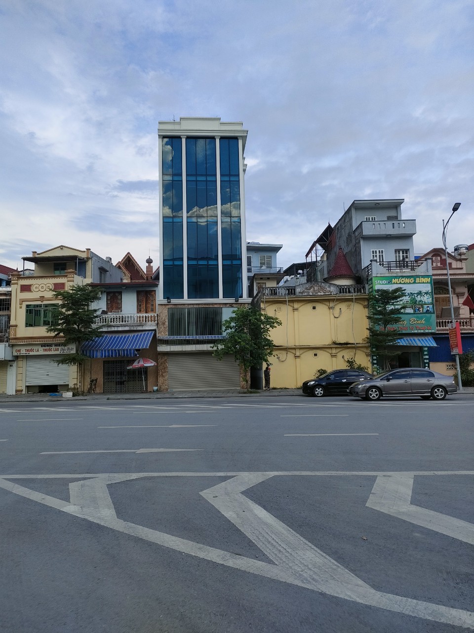 CT Cho thuê tòa nhà Mặt Đường 6 Tầng có thang máy 25 tr Ngô Quyền