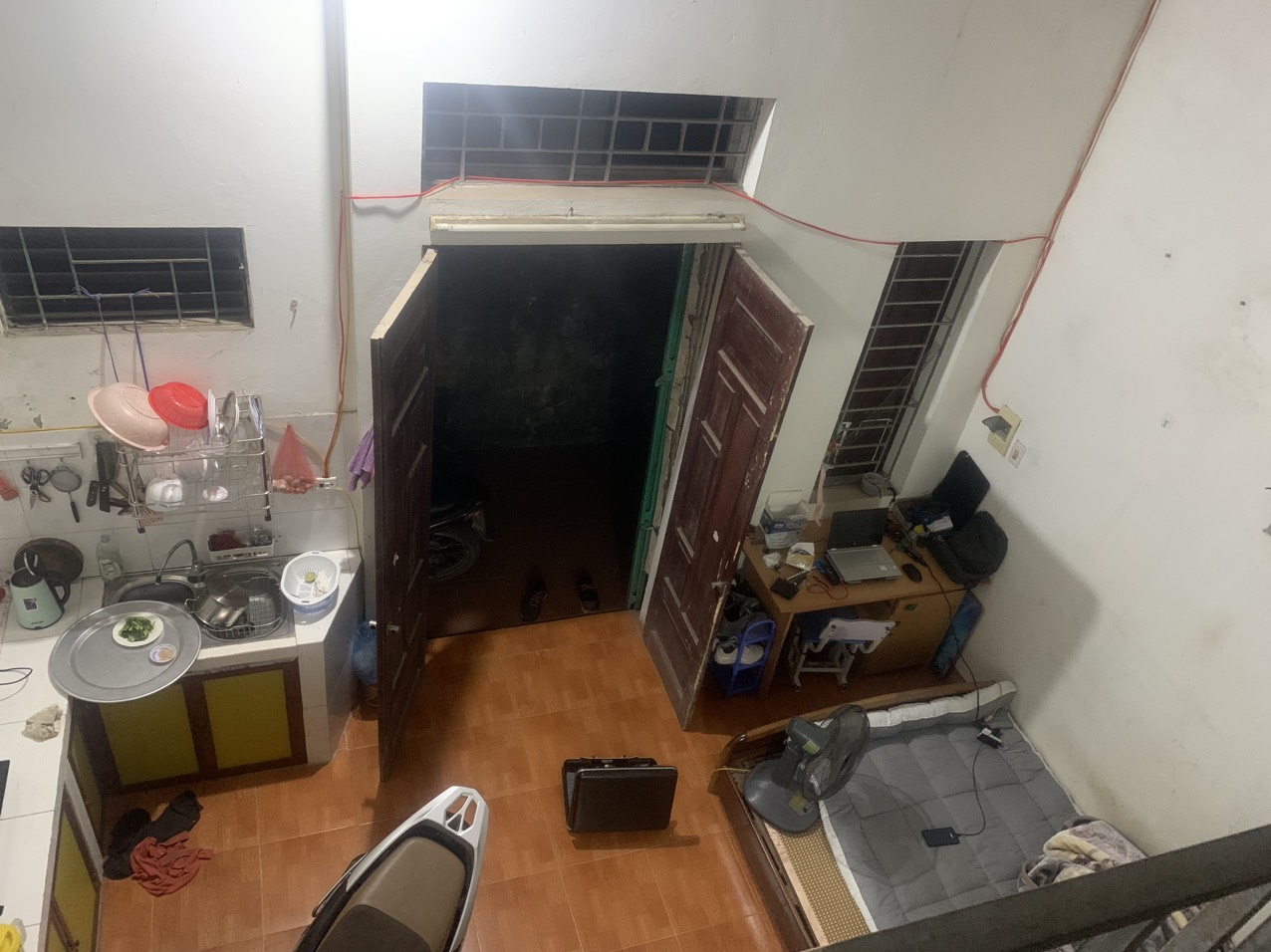 Quá RẺ 1ty350tr có nhà c4 đổ trần, 31m- la tinh - ngay gần vành đai 4.0 + chợ - cách 10m là ngõ oto