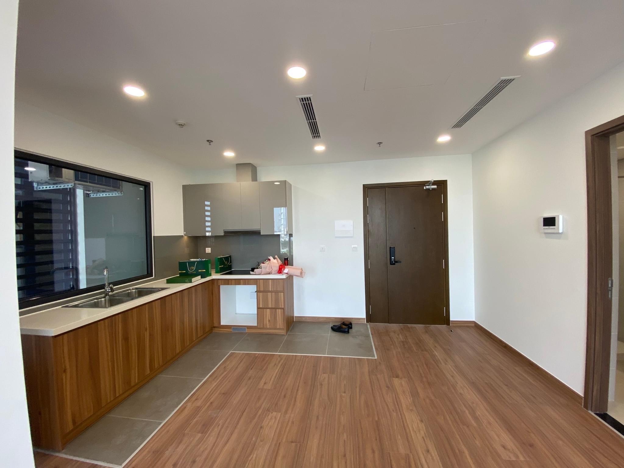 Cần bán căn hộ cc cao cấp ECO GREEN SAIGON Quận 7