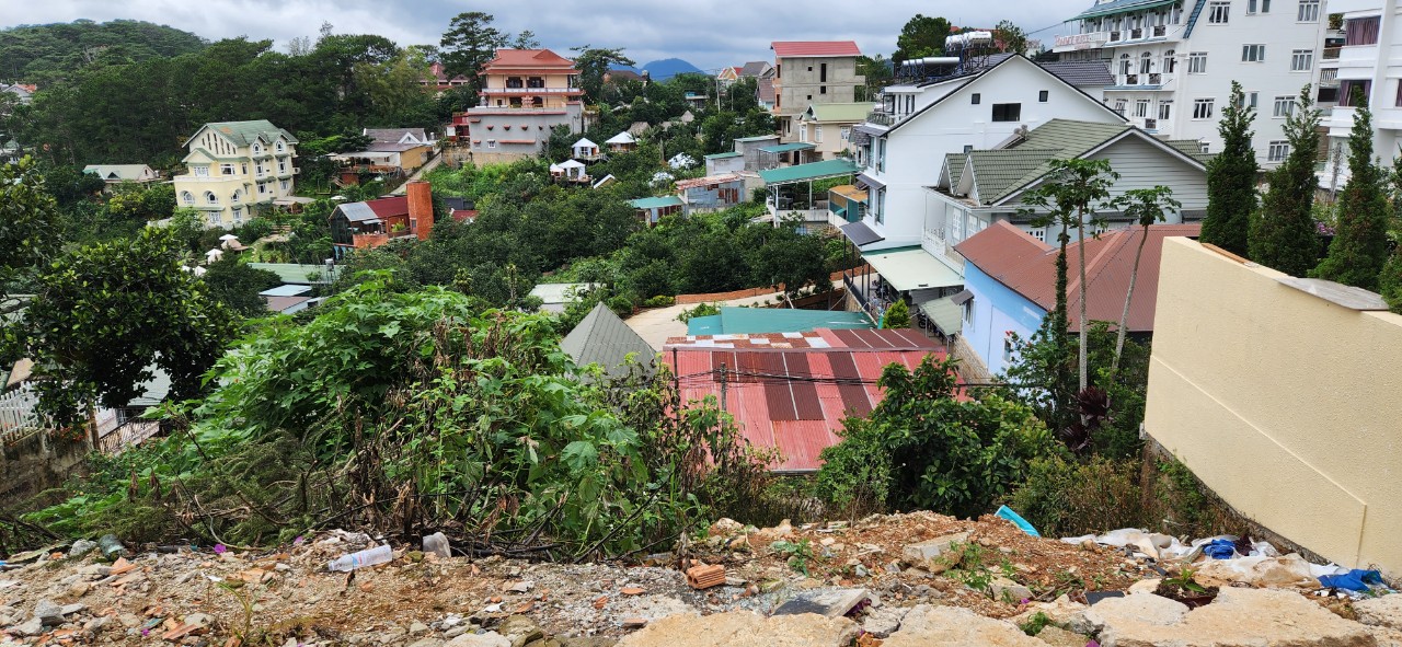 Bán đất 240m2 Sổ riêng xây dựng đường hẻm 6m Khe Sanh, Phường 10, Đà Lạt