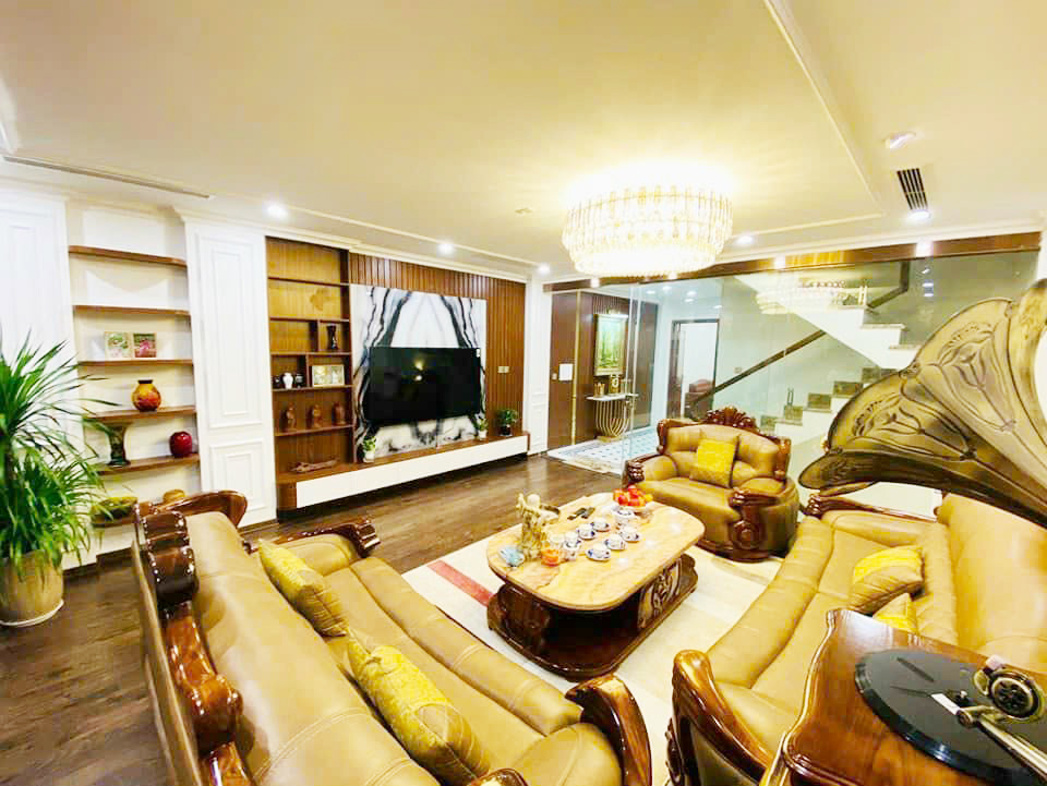 Bán nhanh 105m2 nhà phố Tô Vĩnh Diện 5 tầng 22 tỷ.