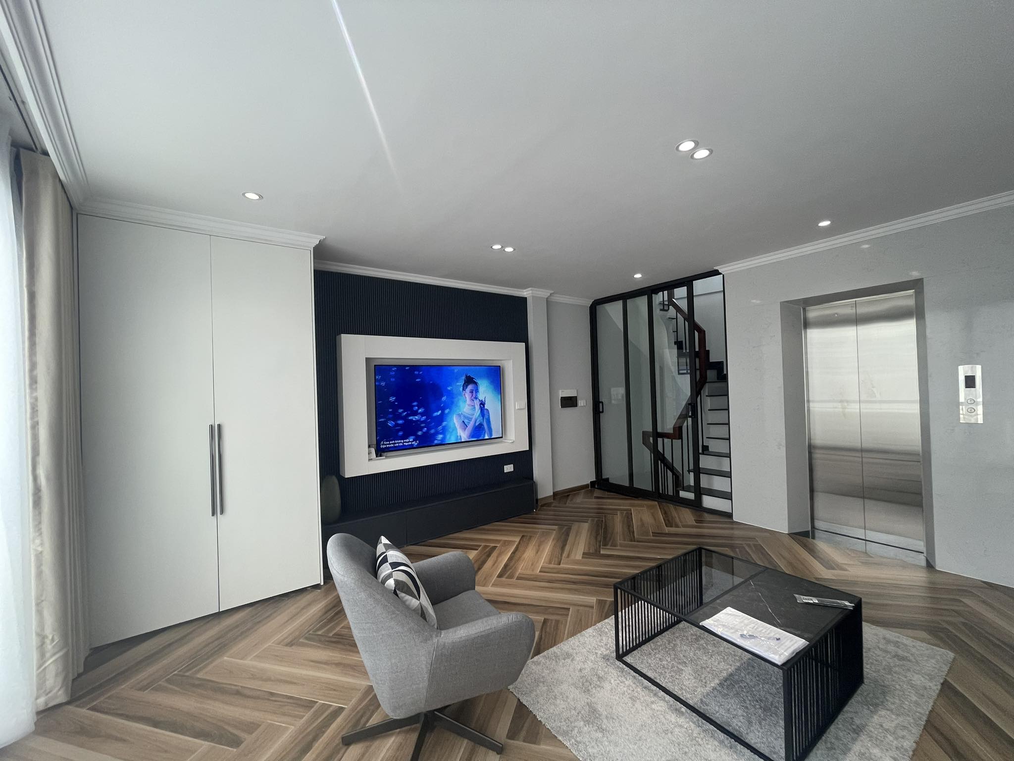 Cần bán nhà phố Bồ Đề, phường Bồ Đề, long biên hà nội.