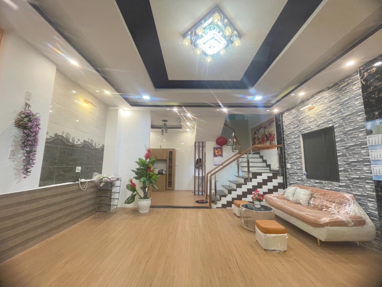 NHÀ 3 TẦNG-LÔ GÓC-2 MẶT ĐƯỜNG 7,5M VÀ 5,5M-TRUNG TÂM-KHUÊ TRUNG-CẨM LỆ-ĐÀ NẴNG-CHỈ 5 TỶ