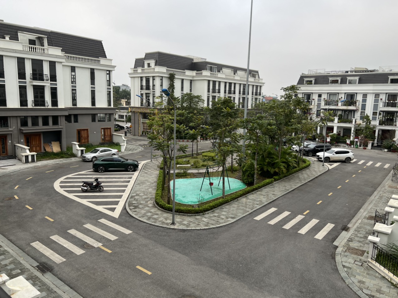 Cho thuê nhà mặt phố KĐT Garden City Thạch Bàn- 120m2 * 4 tầng đối diện trường TTPH Thạch Bàn kinh doanh hoặc làm văn