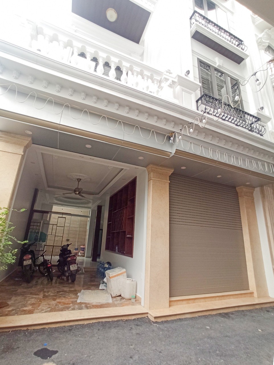 Bán biệt thự mini ngõ 512 Nguyễn Văn Linh, diện tích 87m 4 tầng, ngõ ô.tô GIÁ 6.8 tỉ