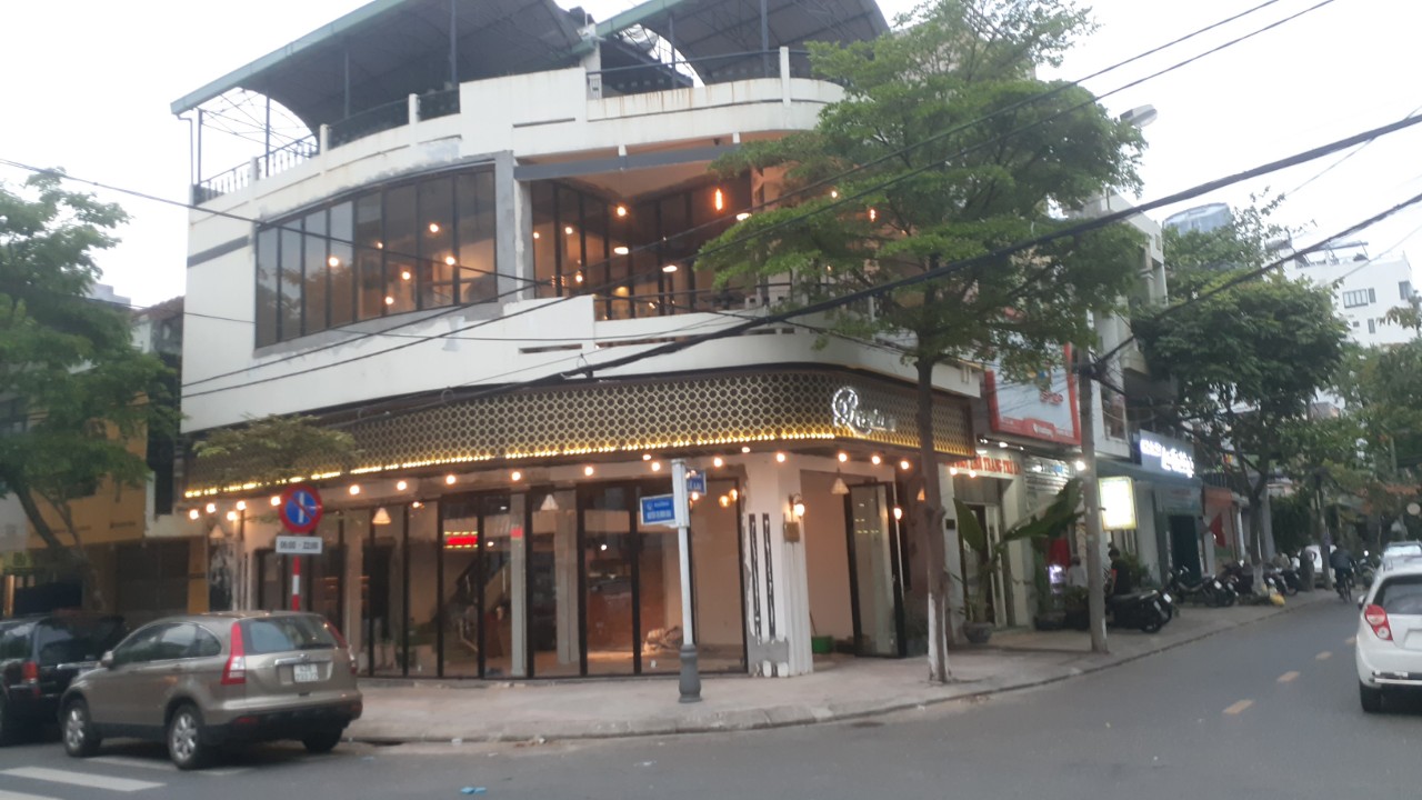 190m2