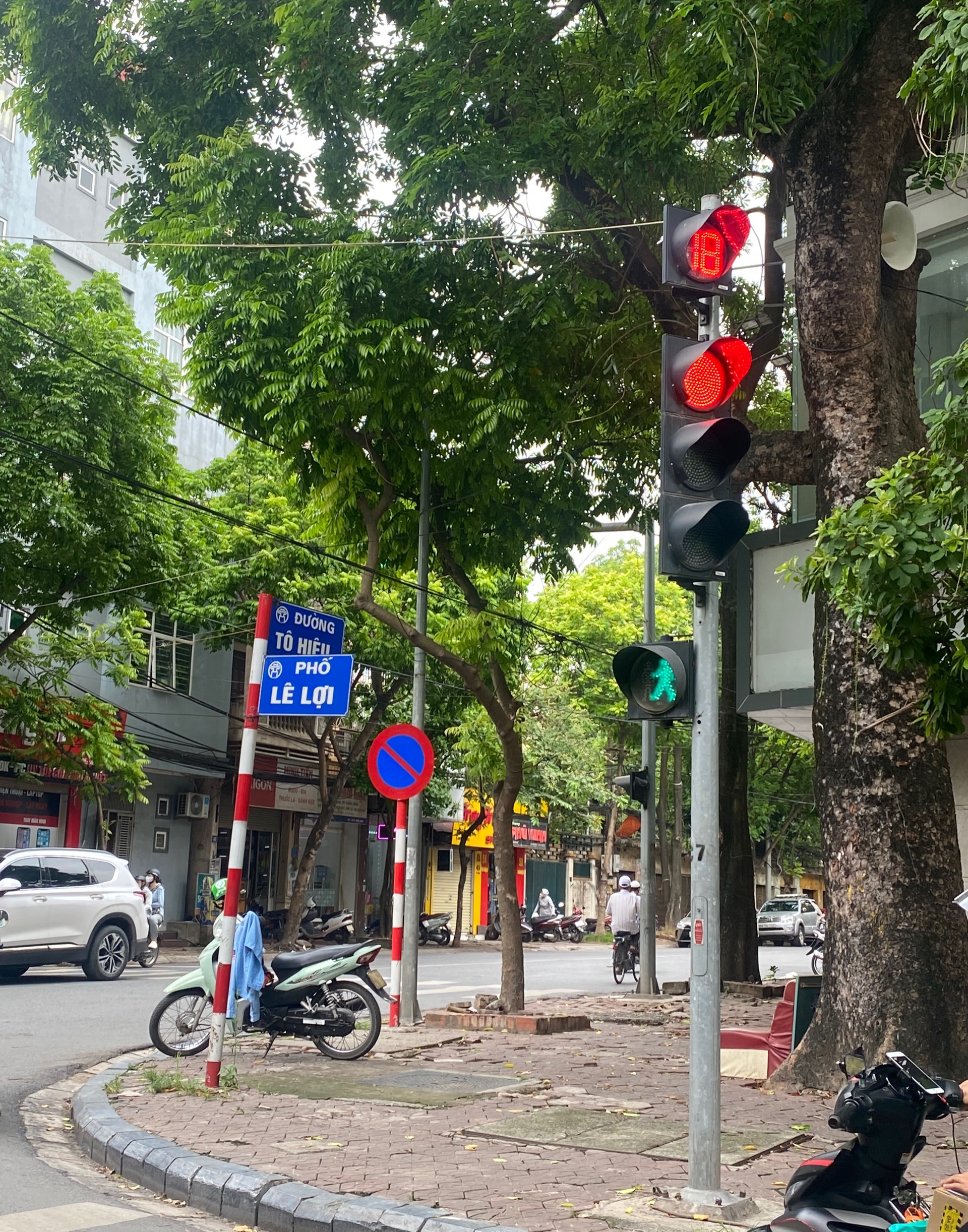 Bán nhà phân lô Ô tô tránh , kinh doanh Lê Lợi Hà Đông, 45m², 4 tầng, Giá 4,1 tỷ đồng.