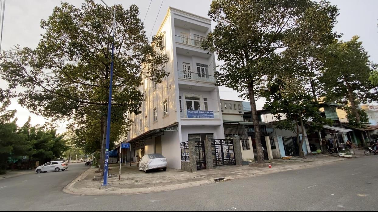 Nhà MT Ngay Khu TT Hành Chính TP Mới ,150M2, 6PN, Nhỉnh 6 Tỷ, Ở Ngay.