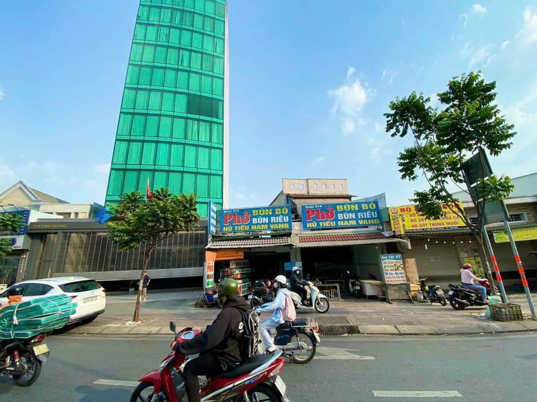 Bán nhà MT Phạm Văn Đồng, (GPXD: 1hầm 1Trệt 10Lầu sân Thượng), DT 350m², Giá 59 Tỷ