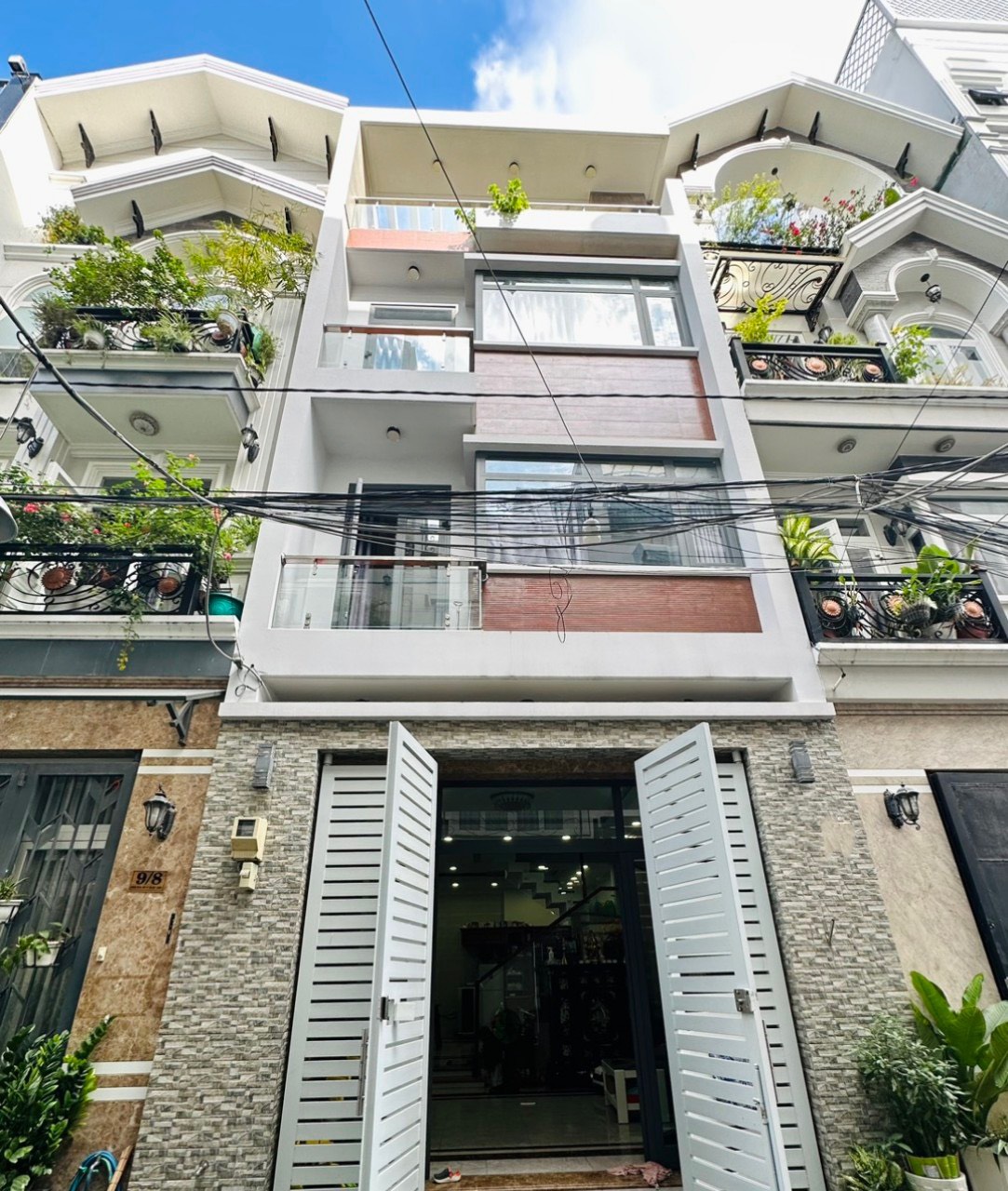 Cho thuê nhà hẻm nội bộ Vườn Điều HXH p Tân Quy Q7.DT:5x11 Trệt 2L ST 4pn 5wc.Giá:17tr.