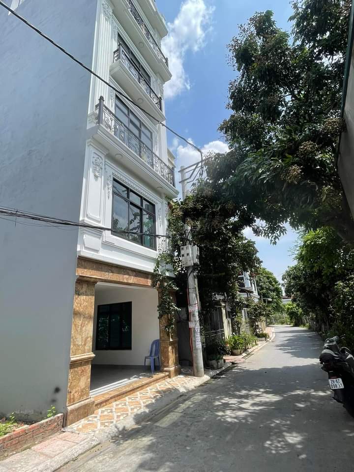 Thượng Thanh 6 tầng, thang máy, lô góc kinh doanh, ô tô vào nhà...