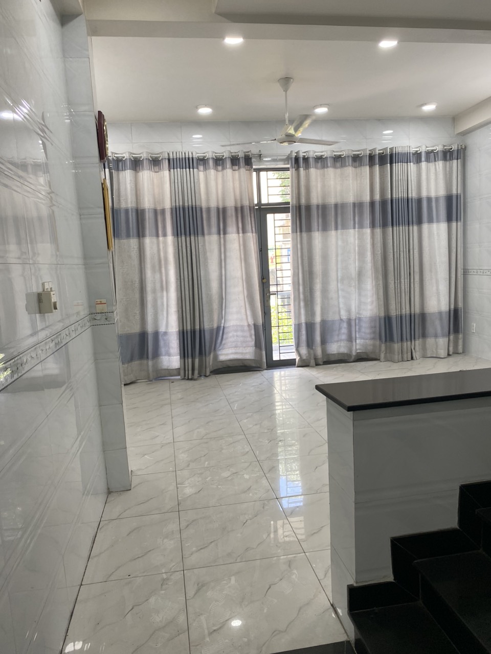 Chính chủ gửi bán nhà MT Ông Ích Khiêm, P5, Quận 11.