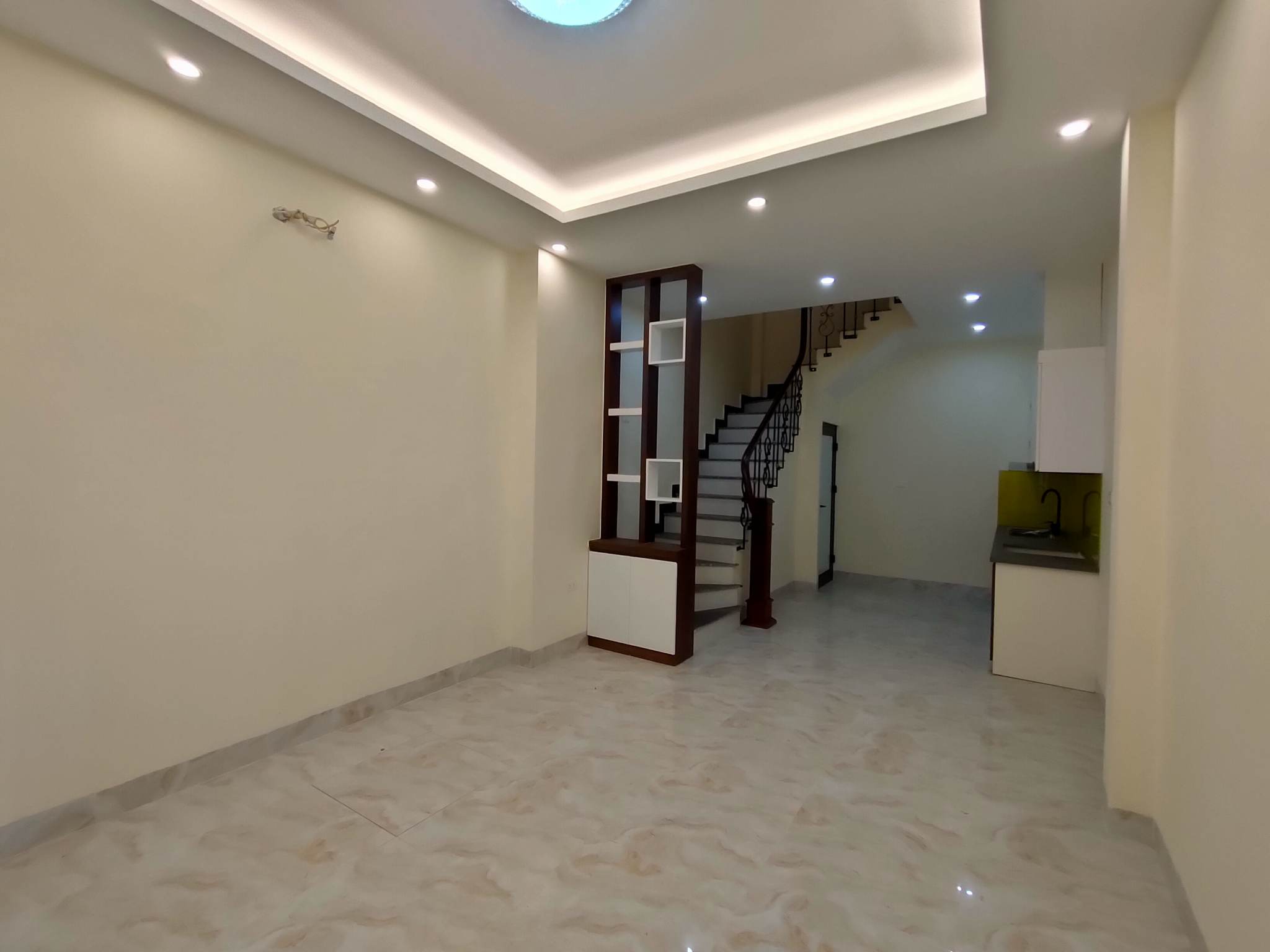 Bán Nhà Phố Nguyễn Văn Cừ Long Biên 40m2 giá nhỉnh 4 tỷ